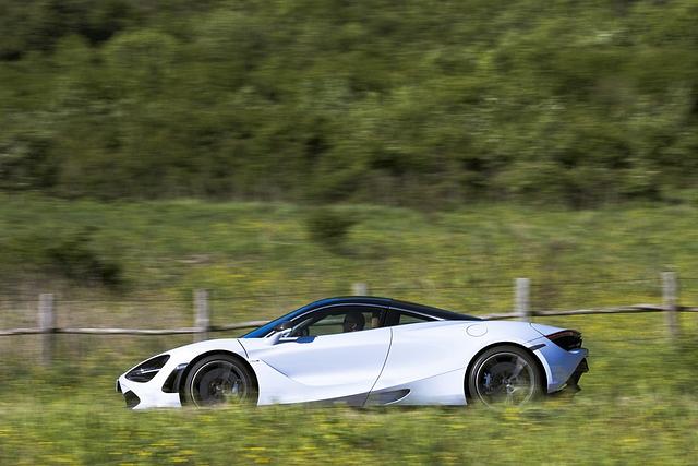Dank einer Überarbeitung des Motors kletterte das maximale Drehmoment auf 770 Nm und die Leistung – nomen es omen – auf 720 PS