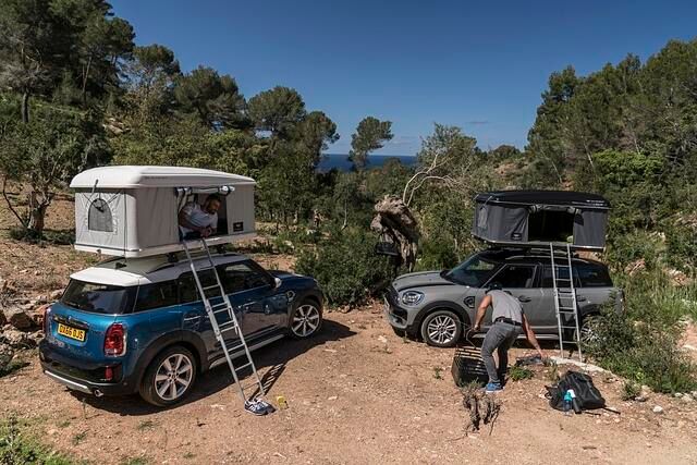 Rund 2.800 Euro kostet das Dachzelt für den Mini Countryman