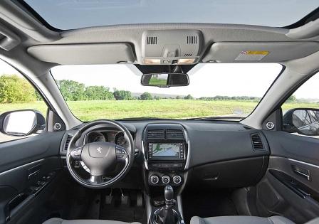 Das Cockpit des 33.790 Euro kostenden Peugeot 4008.