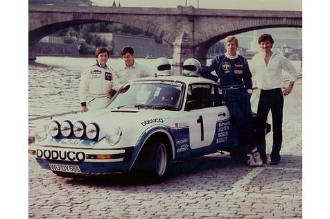 Dieter Röscheisen (rechts) mit Walter Röhrl (Mitte) und Christian Geistdörfer (ganz links)