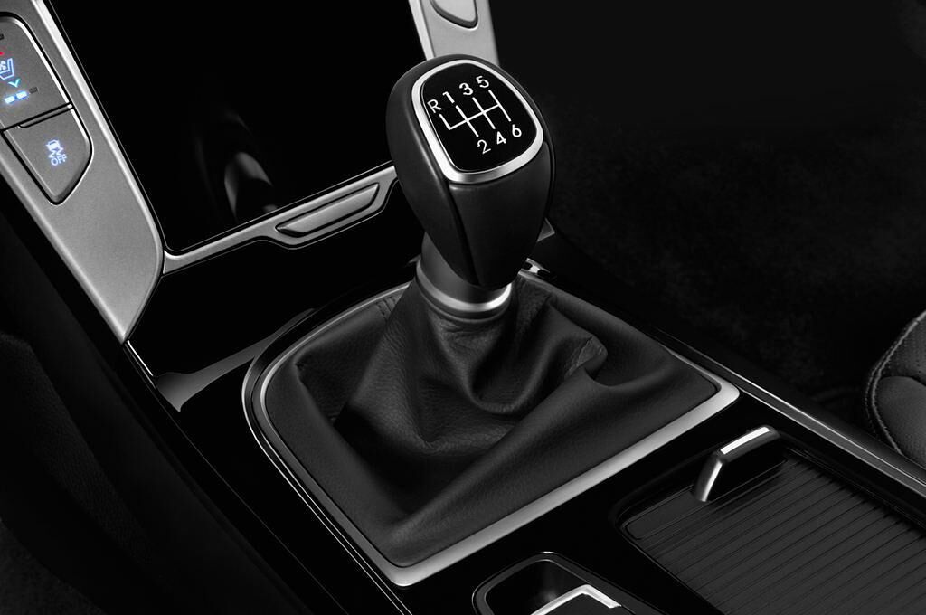 Hyundai I40 (Baujahr 2015) Premium 5 Türen Schalthebel