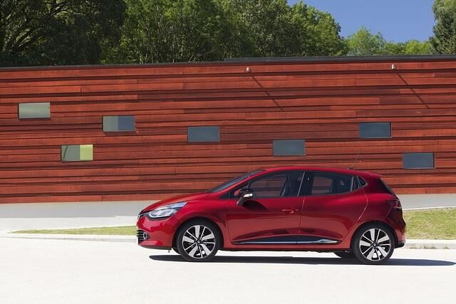 In der vierten Generation ist der Renault Clio auf 4,06 Meter Länge gewachsen