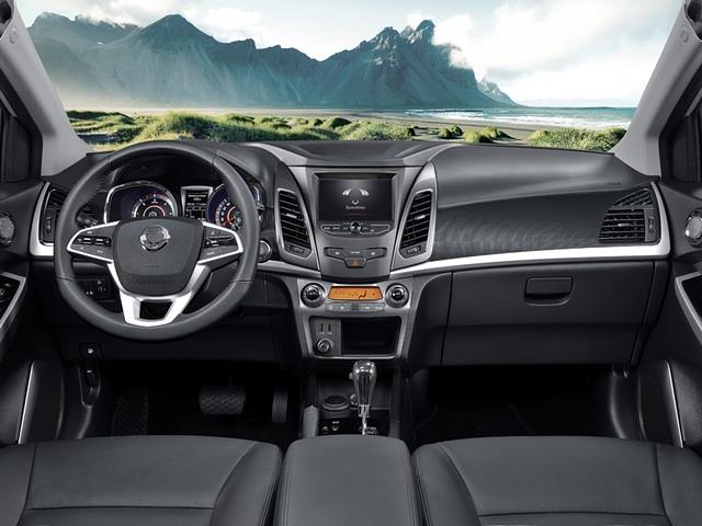 Im Innenraum des gelifteten Ssangyong Korando gibt es ein neues Lenkrad