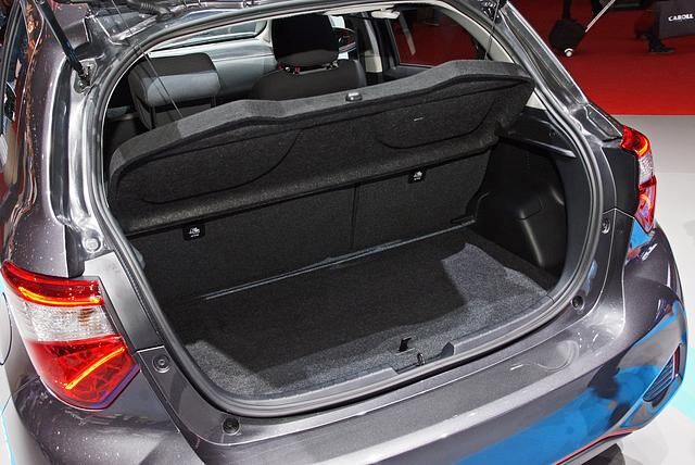 Praktisch: Der doppelte Ladeboden erleichtert das Bepacken. Darunter versteckt sich extra Stauraum. 