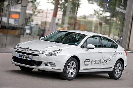 Citroen C3 e-HDI hat der Hersteller auch schon mal mit 
der neuen Technik vorgestellt.