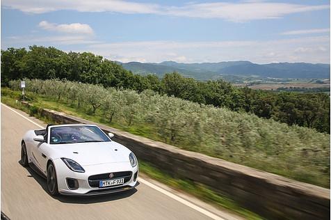Jaguar F Type 400 Sport Cabrio AWD - 275 km/h Spitze