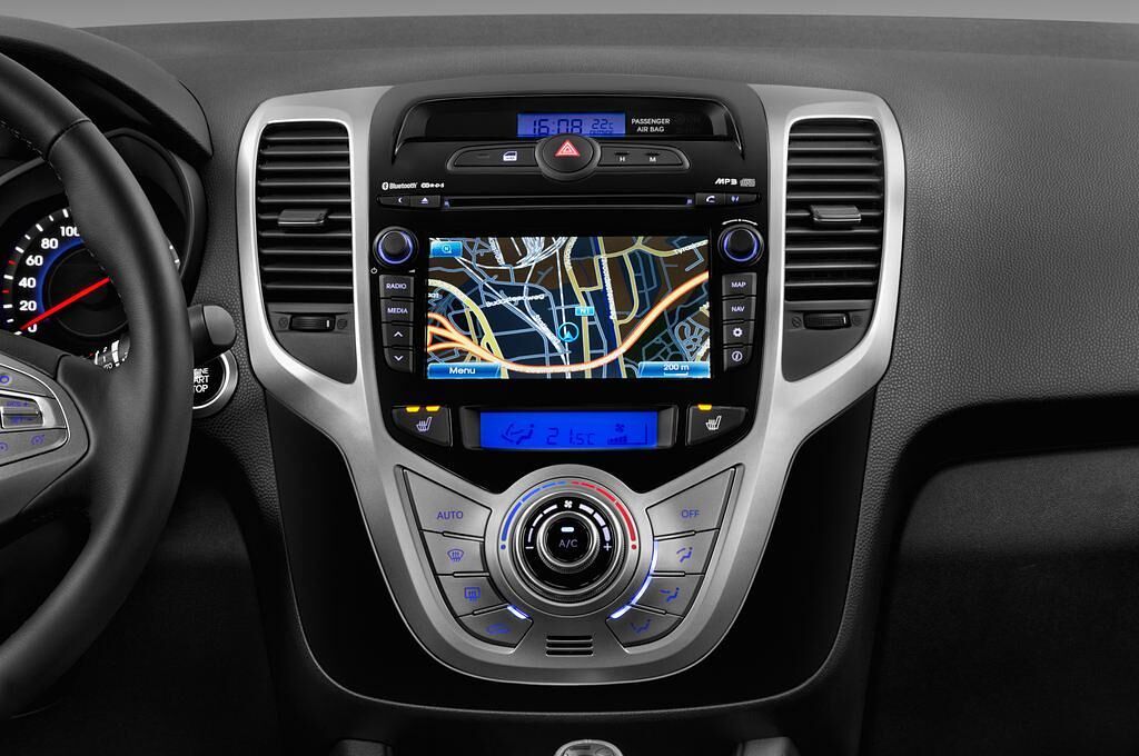 Hyundai iX20 (Baujahr 2016) Style 5 Türen Mittelkonsole