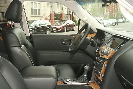 Infiniti QX 56 4WD