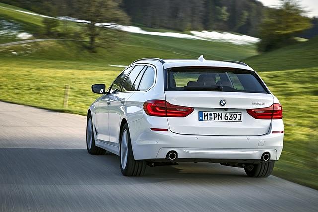Auch bei den Dieseln gibt es einen Vierzylinder, den 140 kW/190 PS starken 520d