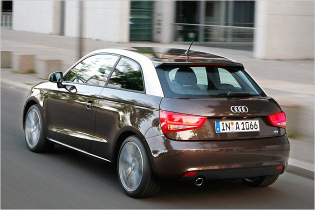 Eine andere Option ist Braun Metallic mit weißen Bögen