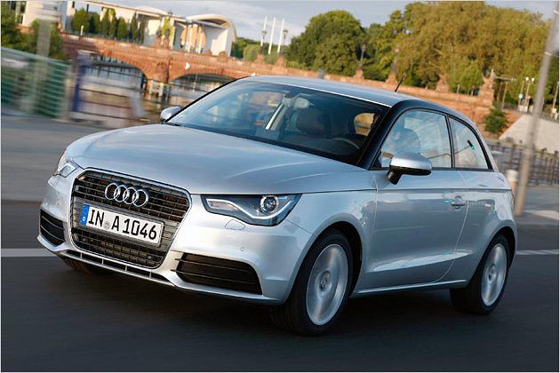 Interessant ist auch dieser Silber-Metallic-Lack mit schwarzen Dachbögen