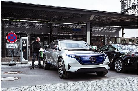 Mercedes Concept EQ - hier wird geladen