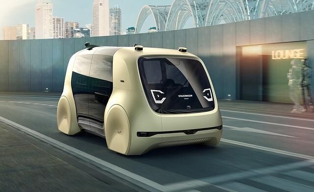 Der Sedric bietet Personen, die bisher vom Autoverkehr ausgeschlossen waren, neue Möglichkeiten: Blinde zum Beispiel könnten mit dem autonomen Stromer ganz bequem von A nach B kommen