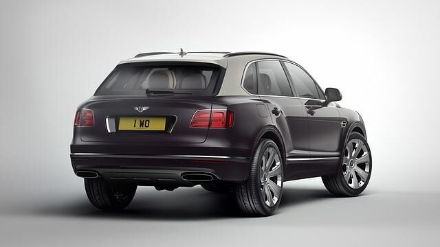 Besondere Merkmale des Mulliner-Bentayga sind eine Zweifarblackierung und spezielle 22-Zoll-Räder