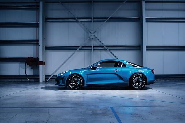 Die Karosserie des Alpine A110 besteht weitgehend aus Aluminium