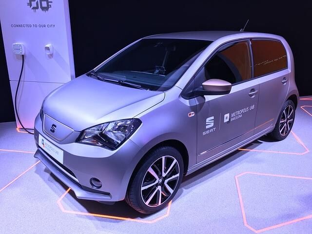 Seat hat sein erstes E-Auto vorgestellt. Technisch basiert der e Mii auf dem VW E-Up