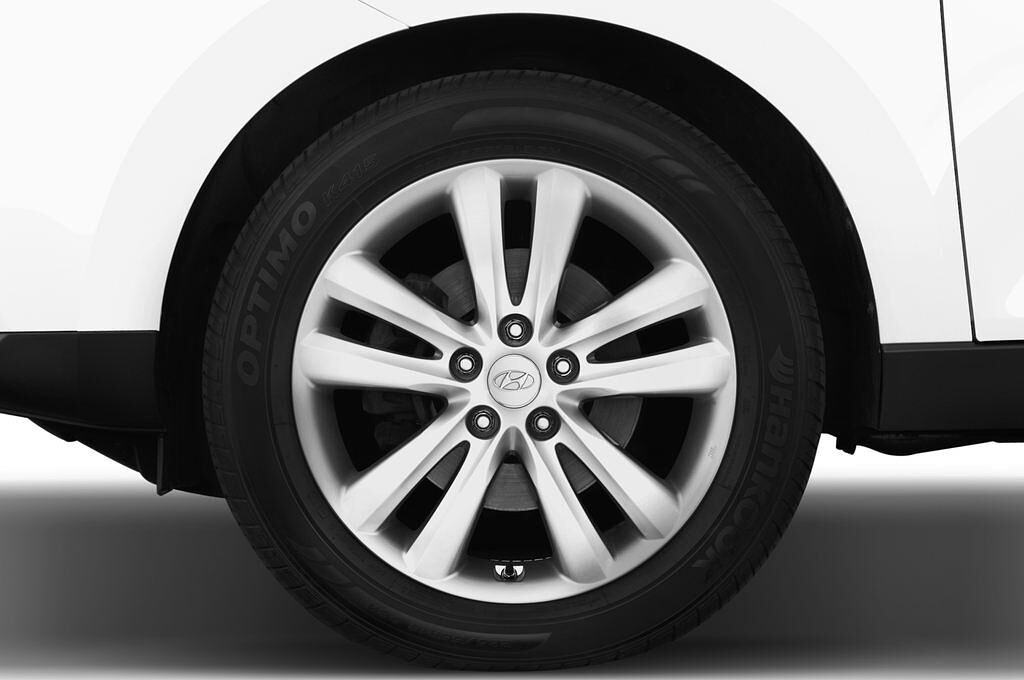 Hyundai iX35 (Baujahr 2014) PREMIUM 5 Türen Reifen und Felge