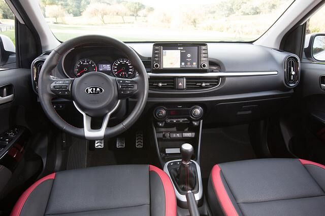 Für den neuem Picanto sind einige Nettigkeiten bestellbar, wie etwa ein 7-Zoll-Kartennavigationssystem, die Anbindung an Android Auto und Apple CarPlay, Rückfahrkamera oder eine induktive...