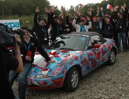 MX-5 Korso Weltrekord: Teilnehmer aus Frankreich