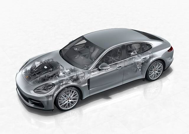 Vorerst sieht Porsche nur zwei Radstände vor, doch könnten bis zu vier verschiedene Längen und auch eine Cabrio-Version problemlos realisiert werden
