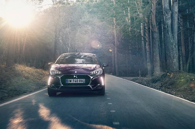 Der Vierzylinder katapultiert den keine 1,3 Tonnen wiegenden Kleinwagen in 6,7 Sekunden auf Tempo 100 und auf bis zu 230 km/h