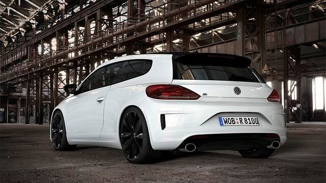 Wer den VW Scirocco mit Black-Style-Paket ordert, bekommt unter anderem schwarz lackierte Lugano-Leichtmetallräder