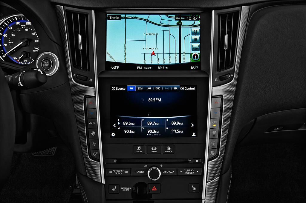 Infiniti Q50 (Baujahr 2014) Pack 1 4 Türen Radio und Infotainmentsystem