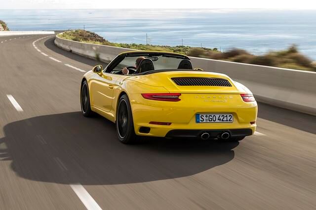Bis zu 304 km/h wird das S-Cabrio schnell