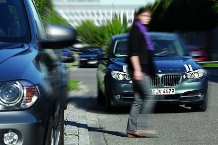 BMW Fußgängererkennung mit Notbremsung