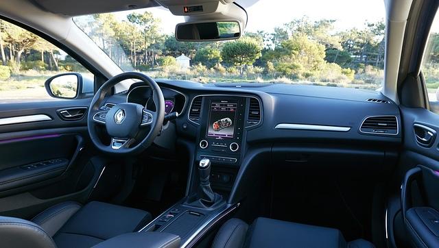 Auch das Cockpit setzt eigene Akzente