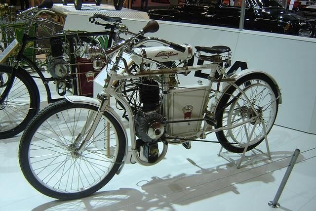 Begonnen hatte Laurin & Klement mit Fahrrädern, dann folgten die Motorräder (Foto)