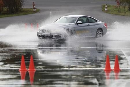 Ratgeber: Was tun bei Aquaplaning? - Wenn das Auto plötzlich schwimmt