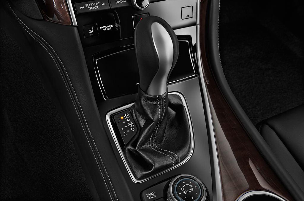 Infiniti Q50 Hybrid (Baujahr 2014) Hybrid 4 Türen Schalthebel