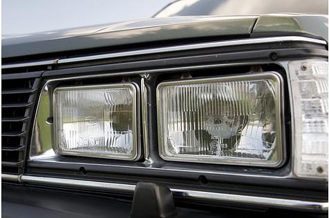 Subaru 1800 4WD Super Station GLF - Halogenleuchten vorn