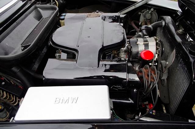 Ein Blick auf den Motor des 3200CS