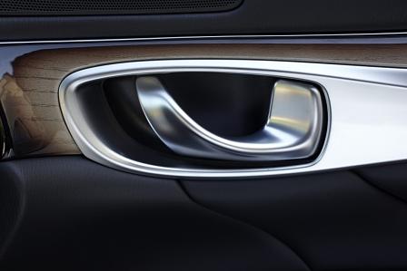 Infiniti M