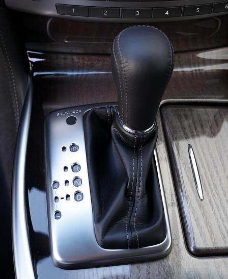 Infiniti M