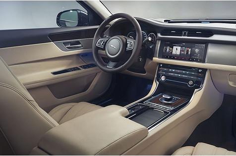 Das Cockpit des neuen Jaguar XF Sportbrake.