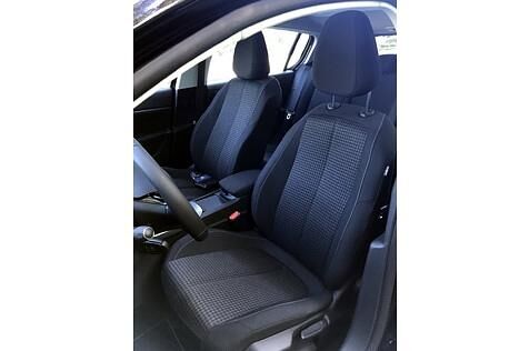 Angenehme Sitze im Peugeot 308 PureTech 110