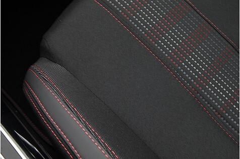 Peugeot 308 PureTech 110 - bequeme Stühle