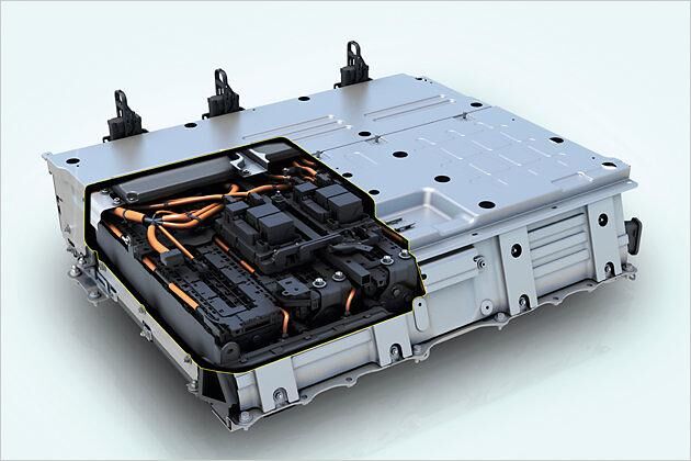 Die Batterie wird mit Innenluft gekühlt, während es beim Ampera eine Wasserkühlung gibt
