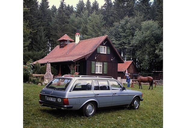 1977 brachte Mercedes-Benz das T-Modell auf Basis der Baureihe W123 auf den Markt