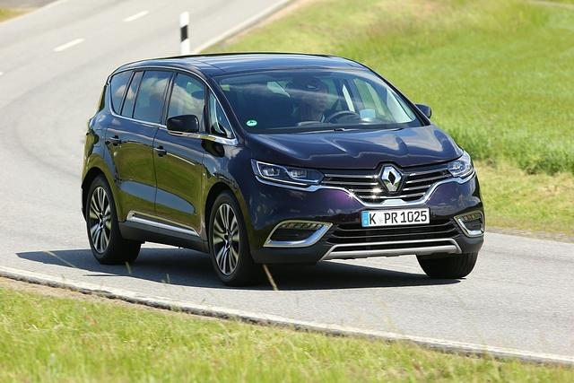 Die meisten Familienautos setzen auf klassische Klapptüren - wie der neue Renault Espace