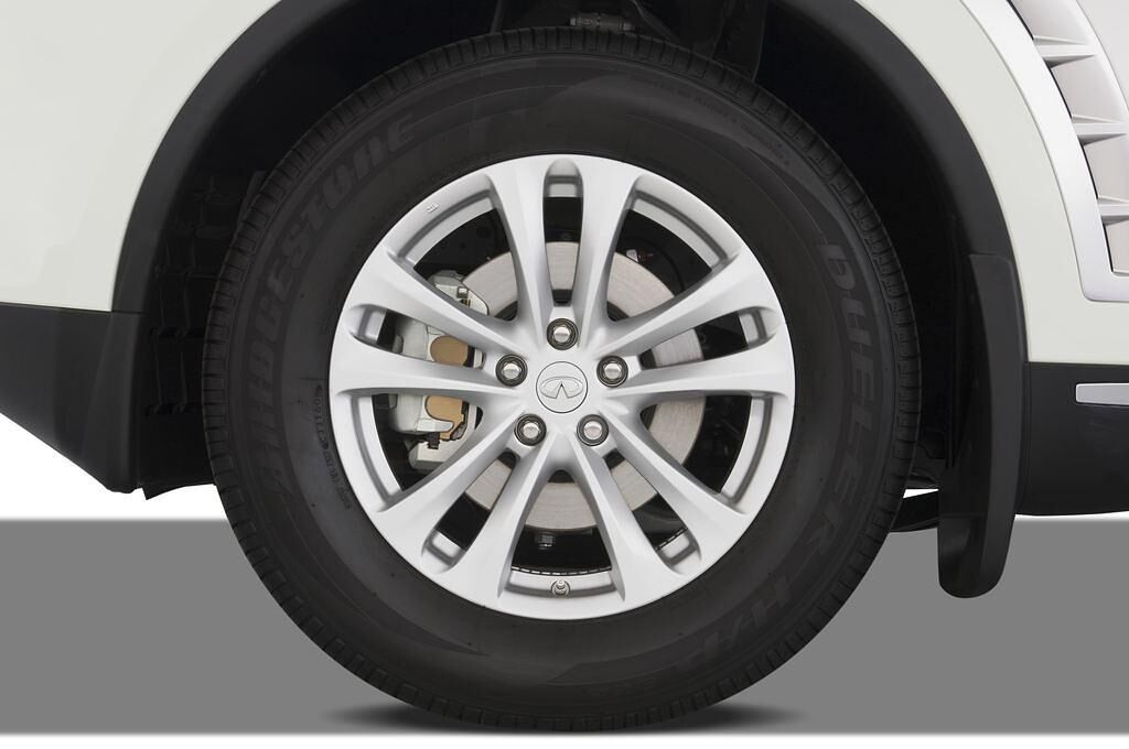Infiniti FX (Baujahr 2010) GT Premium 5 Türen Reifen und Felge