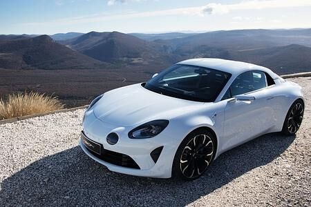 Renault Alpine Première Edition - App-gefahrene Aktion