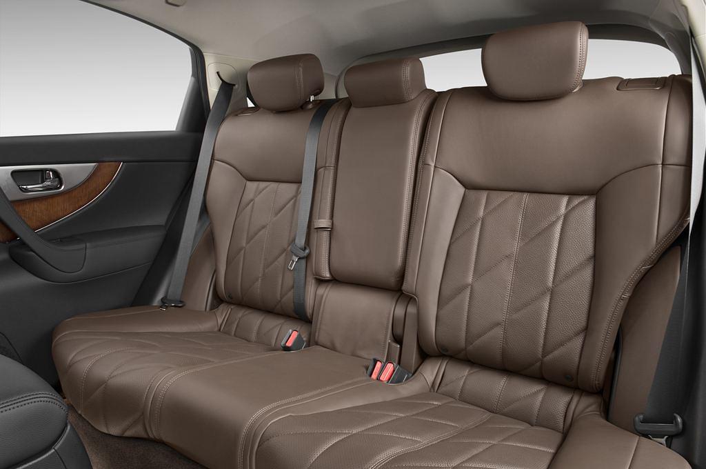 Infiniti FX (Baujahr 2010) S Premium 5 Türen Rücksitze