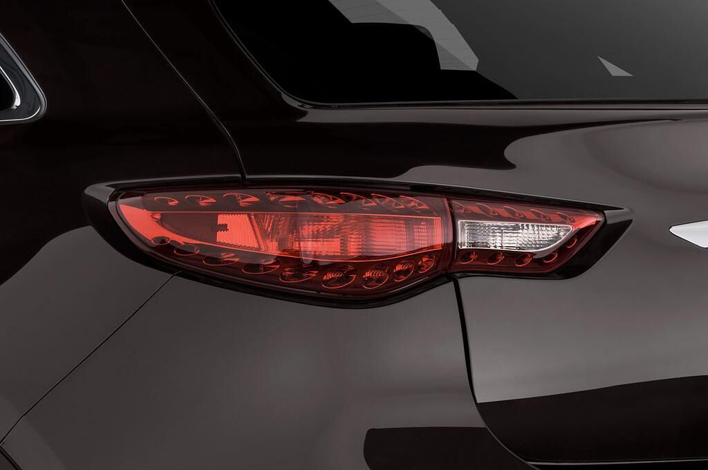 Infiniti FX (Baujahr 2010) S Premium 5 Türen Rücklicht
