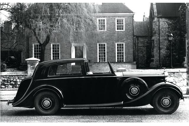 Rolls-Royce Phantom Serie 3 ab 1936 Sedanca De Ville von HJ Mulliner