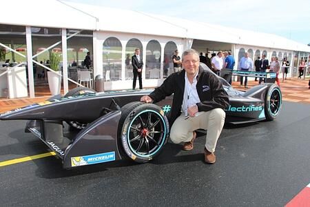 3 Fragen an: Peter Modelhart, Geschäftsführer Jaguar Land Rover Deutschland - „Unser erstes E-Auto wird ein echter Jaguar sein“