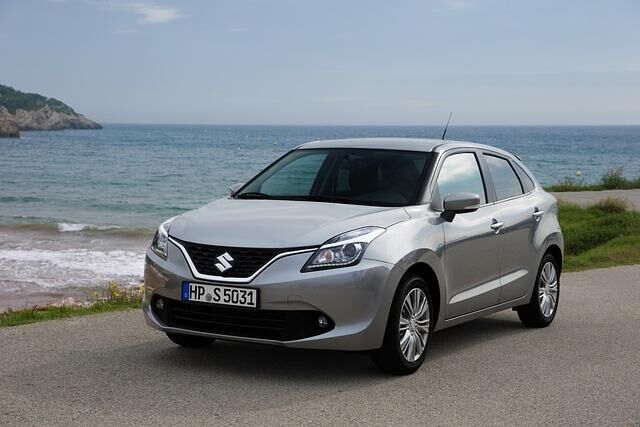 Mit seiner vier Meter langen Karosserie ordnet sich der Suzuki Baleno in die Kleinwagenliga ein